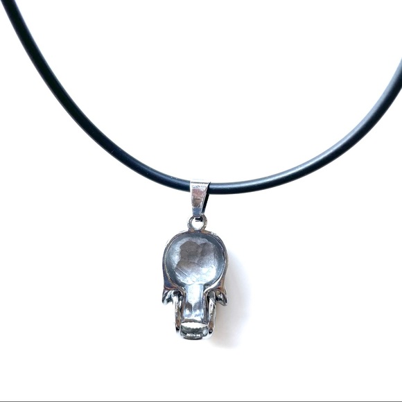 🛍3/$20 💀Skull Necklace - Picture 2 of 5